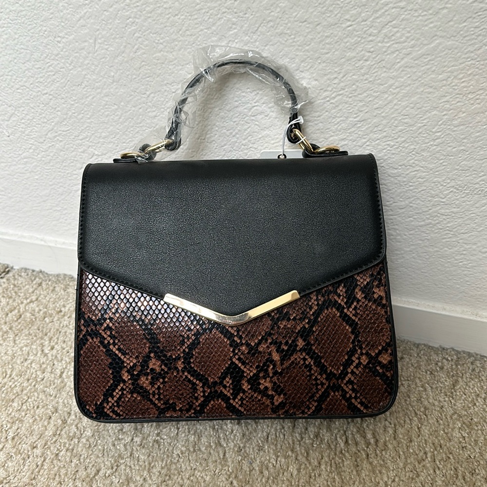 Print purse with strap